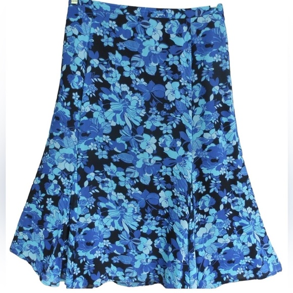 JM Collection Black and Blue Flare Floral Skirt - Picture 1 of 8